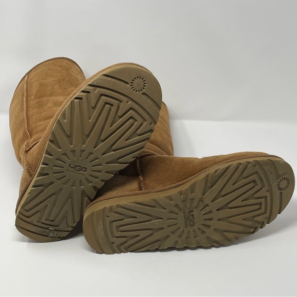 UGG Classic Tall Leather Boot in Chestnut US9 - Picture 4 of 7